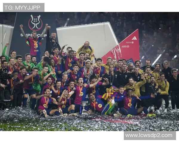 以足球球星姓名串联成歌展现绿茵传奇与热血拼搏的独特魅力