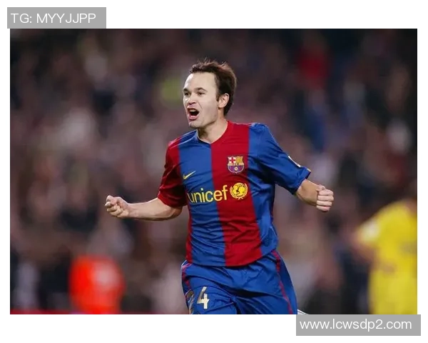 足球巨星辉煌征程：从青涩少年到世界之巅的传奇之路